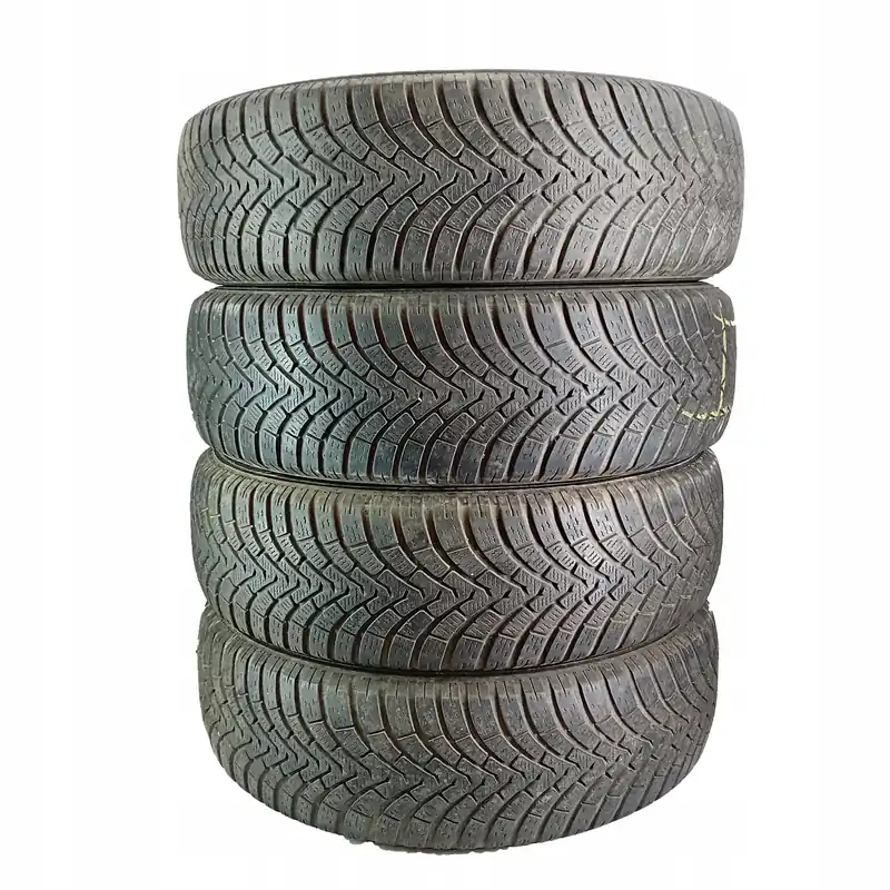 Zniżka 4x 215/65R17 opony zimowe Falken EuroWinter HS01 SUV (86786)