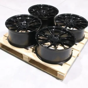 Oferta czasowa Set of JR42 20x9 ET20 + 20x10 ET30 5x120 Gloss Black