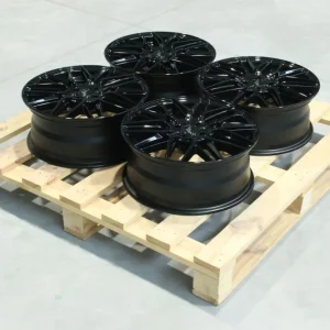 Szybka dostawa Set of JR28 17x7 ET38 4x100 Gloss Black