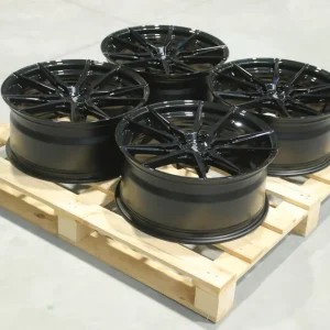 Cena promocyjna Set of JR21 19x8,5 ET25 5x100 Gloss Black