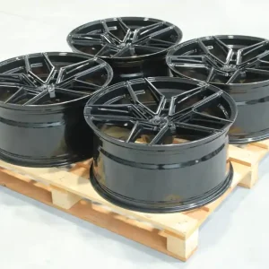 Wyjątkowa oferta Set of CVR5 22x10,5 ET19 5x112 Double Tinted Black