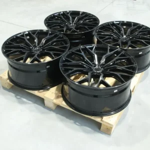 Set of CVR1 23x10,5 ET15 5x112 Double Tinted Black Sprawdź teraz