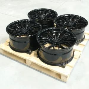 Taniej Set of CVR1 20x10 ET20 5x112 Gloss Black